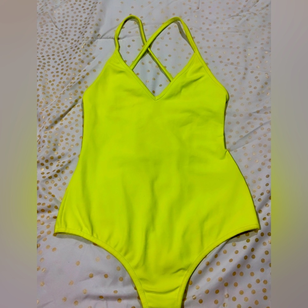 NWT Bene lime green/yellow strappy back bodysuit in size XS.